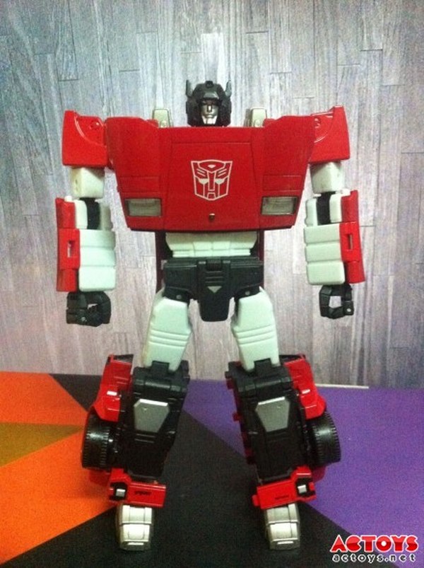 More Transformers Masterpiece MP 12 Lambor  Sideswipe In Hand Images  (6 of 24)